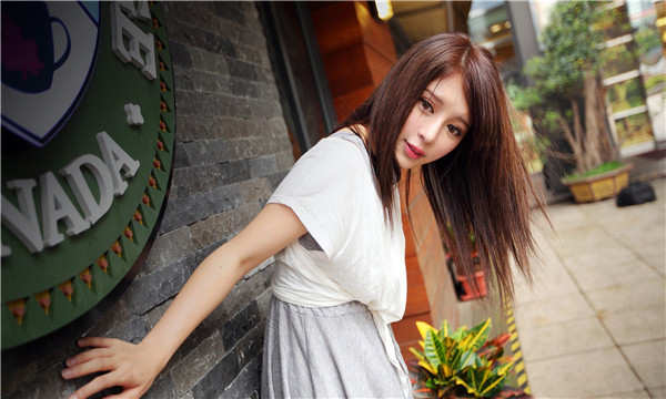 和龙想找一个女性生孩子给报酬-｛找个女人生孩子多少钱｝